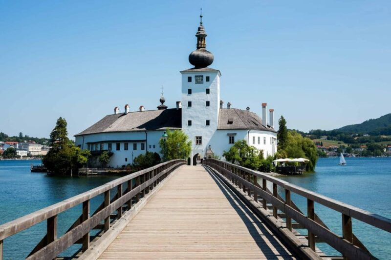 From Vienna: Picturesque Hallstatt and Salzburg Day Trip - Exploring Picturesque Hallstatt