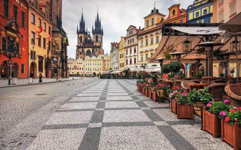 From Vienna: Private Guided Tour to Prague - Activities in Prague