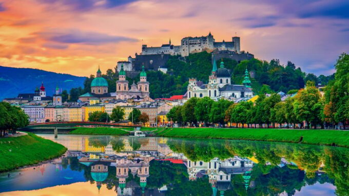 From Vienna: Wachau, Melk, Hallstatt, and Salzburg Day Tour - Included Experiences and Features