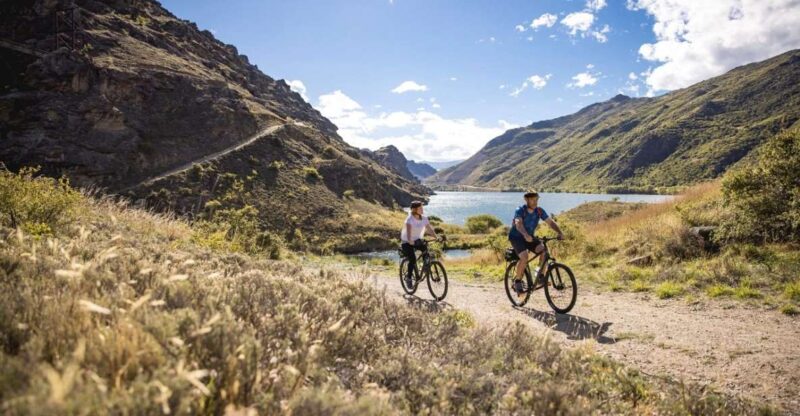 From Wanaka: Lake Dunstan Trail E-Bike Hire & Shuttle - Key Points