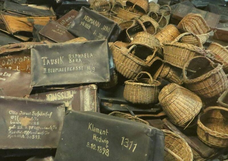 From Warsaw: Auschwitz Day Tour by Private Car With Lunch - Customer Feedback