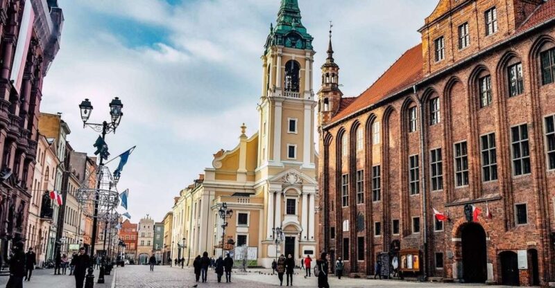 From Warsaw: Full-Day Private Visit to Torun - Important Information