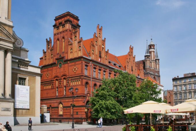 From Warsaw: Full-Day Private Visit to Torun - Explore UNESCO World Heritage Site