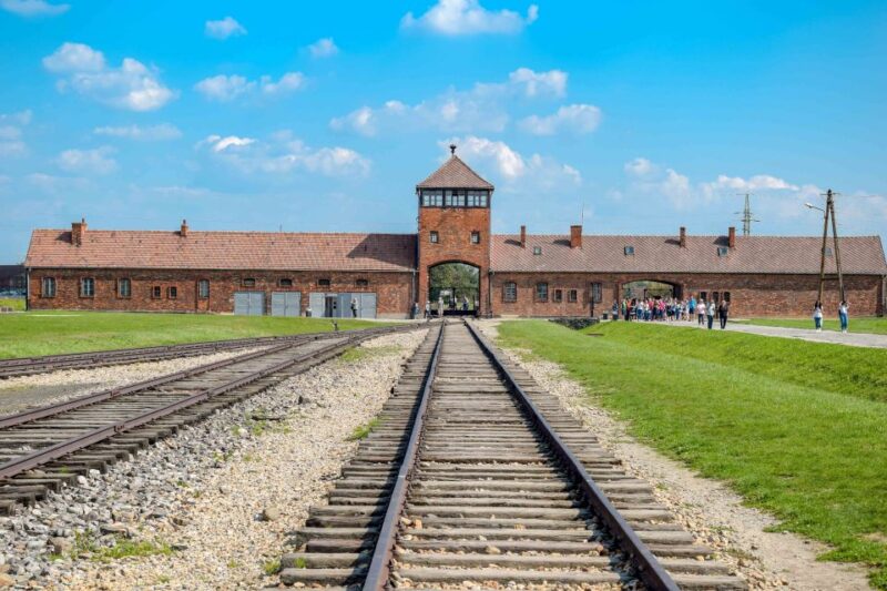 From Warsaw: Guided Tour to Auschwitz-Birkenau and Krakow - Customer Reviews and Feedback