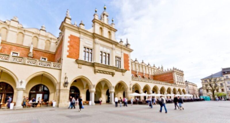 From Warsaw: Guided Tour to Wieliczka Salt Mine and Krakow - Participant Information