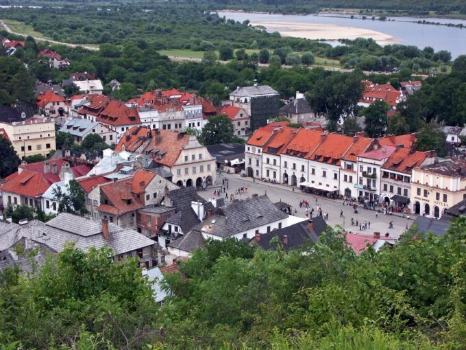 From Warsaw: Kazimierz Dolny Art Town Full-Day Private Tour - Itinerary and Timing