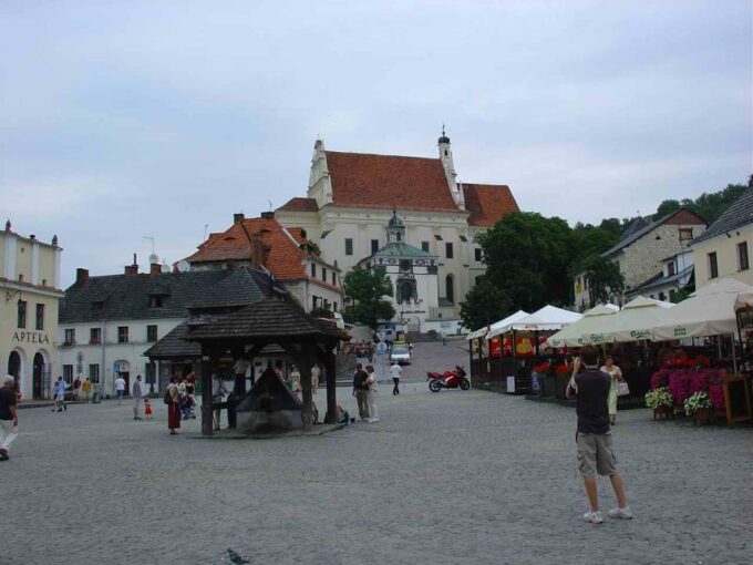 From Warsaw: Kazimierz Dolny Art Town Full-Day Private Tour - Additional Details