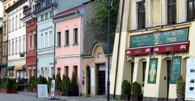From Warsaw: Krakow and Schindlers Factory Full-Day Trip - Schindlers Factory Museum Tour