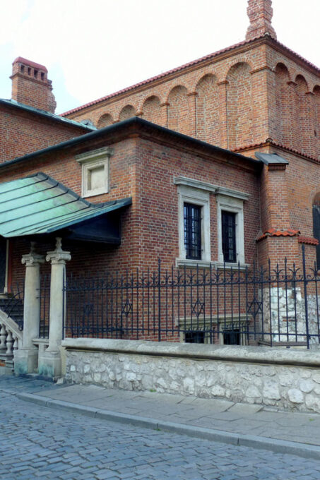 From Warsaw: Krakow and Schindlers Factory Full-Day Trip - Inclusions, Amenities, and Tips