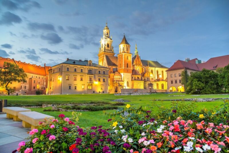 From Warsaw: Krakow Sightseeing Tour by Express Train - Key Attractions