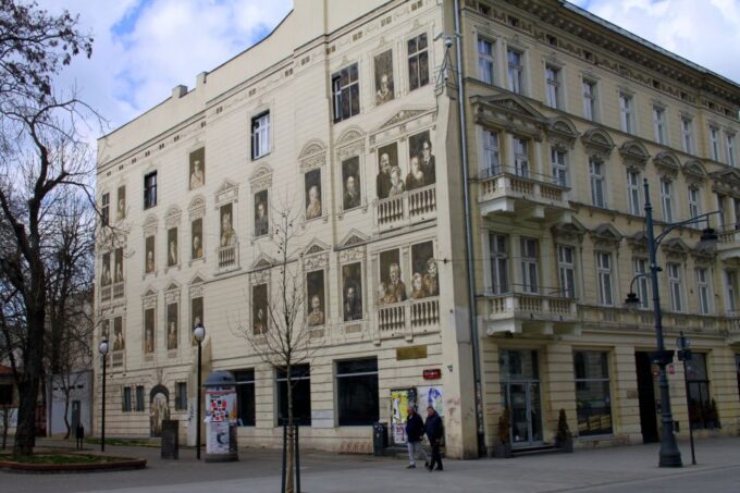 From Warsaw: Lodz & Litzmannstadt Jewish Ghetto Private Tour - Lodzs Industrial Heritage