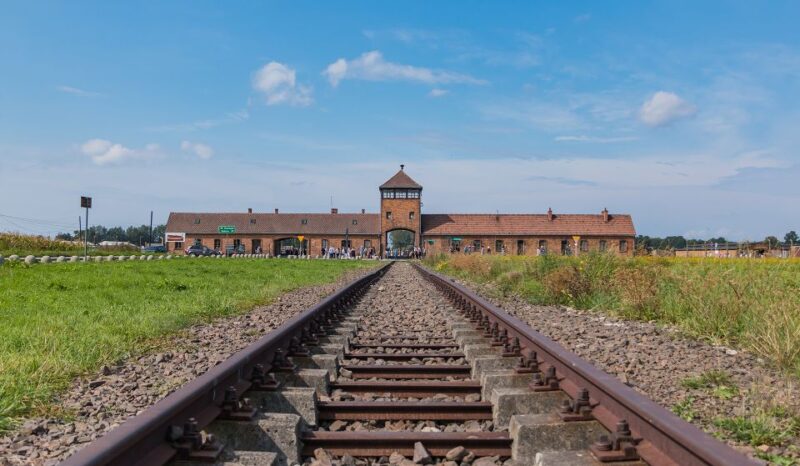 From Warsaw: One-Day Auschwitz Concentration Camp Tour - Itinerary Details