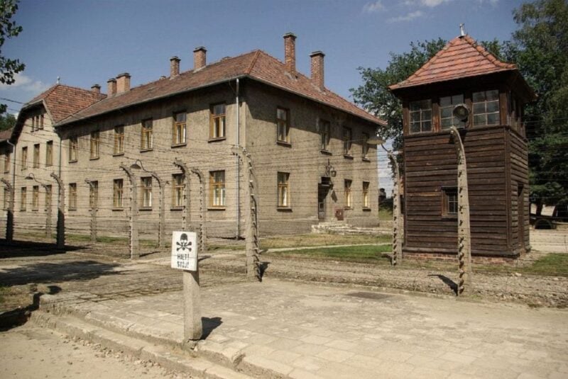 From Warsaw: Shared Guided Tour to Auschwitz-Birkenau - Shared Guided Experience