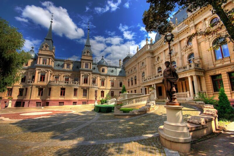 From Warsaw: Small-Group Tour to Lodz With Lunch - Key Points