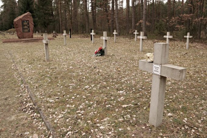 From Warsaw: Treblinka Camp 6-Hour Private Tour - Tour Highlights