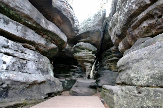 From Wroclaw: Full-Day Stolowe Mountains Trekking Tour - Getting to the Stolowe Mountains