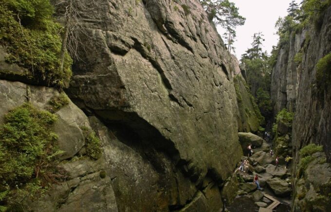 From Wroclaw: Full-Day Stolowe Mountains Trekking Tour - Additional Information