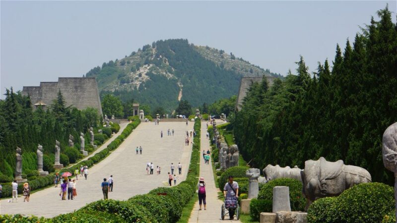 From Xian: Day Trip to Famen Temple & Qian Mausoleum - Itinerary Details