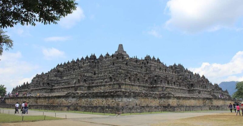 From Yogyakarta: 2Day Temple, Sunrise Volcano, and Cave Tour - Day 1 Activities