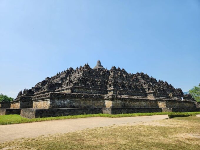 From Yogyakarta: 6-Day Mount Bromo and Ijen Crater Tour - Pickup and Transfers