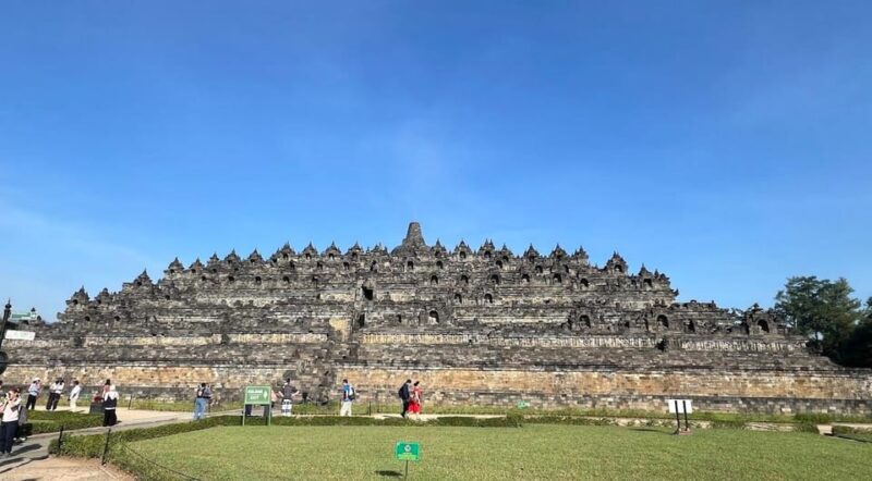 From Yogyakarta: Borobudur, Chicken Church & Mendut Temple - Pricing and Reservation