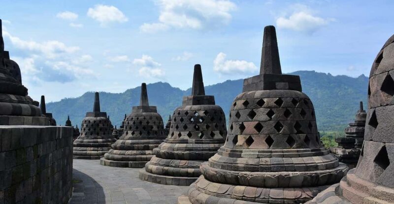 From Yogyakarta :Borobudur Climb, Merapi Vulcano & Prambanan - Key Points