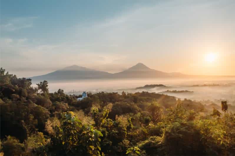 From Yogyakarta: Borobudur Sunrise 8-hour Includes Entry Fee - Customer Experience