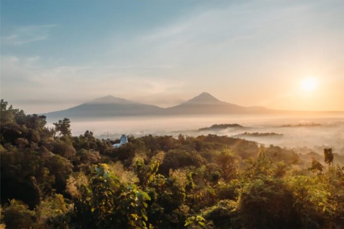 From Yogyakarta: Borobudur Sunrise 8-hour Includes Entry Fee - Getting to Borobudur