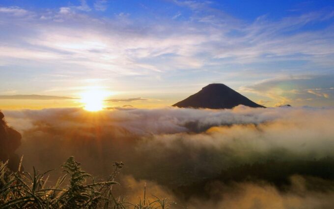 From Yogyakarta: Dieng, Dawns Embrace & Cultural Treasures - Exploring Sikidang Crater