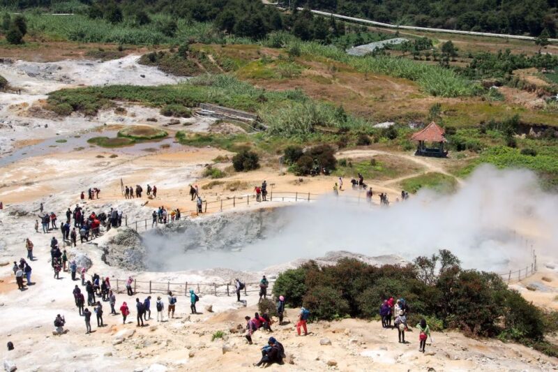 From Yogyakarta: Dieng Plateau Golden Sunrise Guided Trip - Key Points