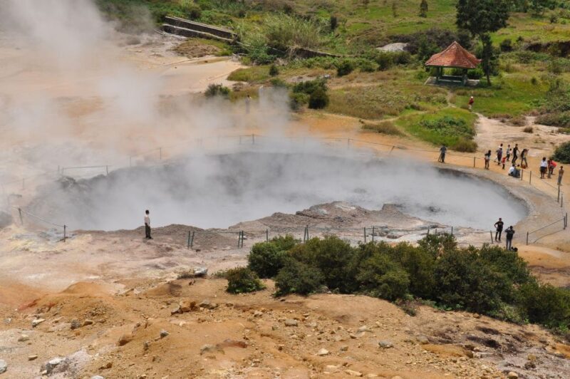From Yogyakarta: Dieng Plateau Golden Sunrise With Guide - Key Points