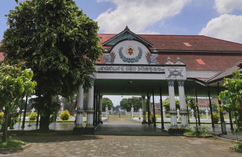 From Yogyakarta: Guided Tour, Tailored to Your Preferences - Key Points
