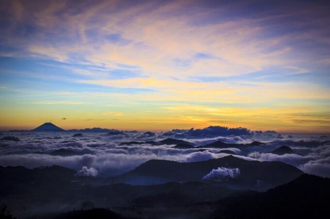 From Yogyakarta: Journey to the Beauty of Dieng With a Guide - Getting to Sikunir Hill