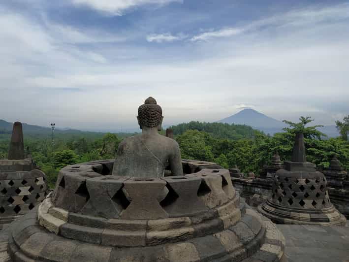 From Yogyakarta : One Day Tour Borobudur and Prambanan - Borobudur Temple Experience