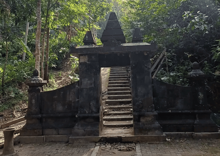 From Yogyakarta: Selogriyo Temple & Java Rice Terrace Trek - Pickup and Drop-off