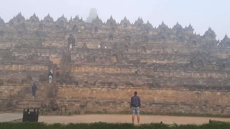 From Yogyakarta: Selogriyo Temple Trekking and Borobudur - Itinerary and Activities