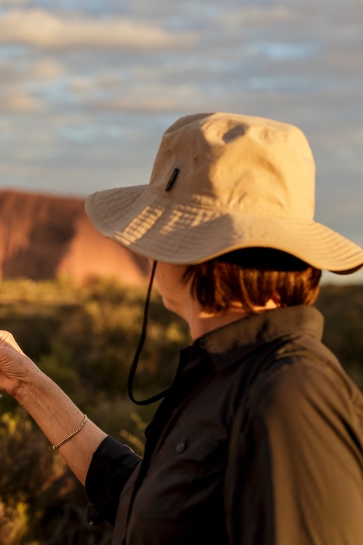 From Yulara: Uluru Tour With Base Walk and Sunset BBQ - Exploring Uluru