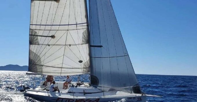 From Zadar: Half-Day Sailing Tour - Group Size and Capacity