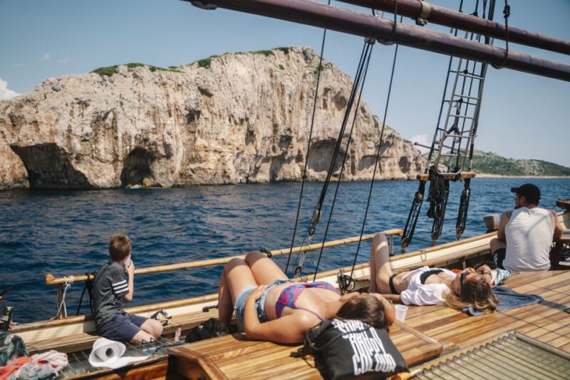 From Zadar: Highlights of Kornati by Traditional Sail Boat - Included Services