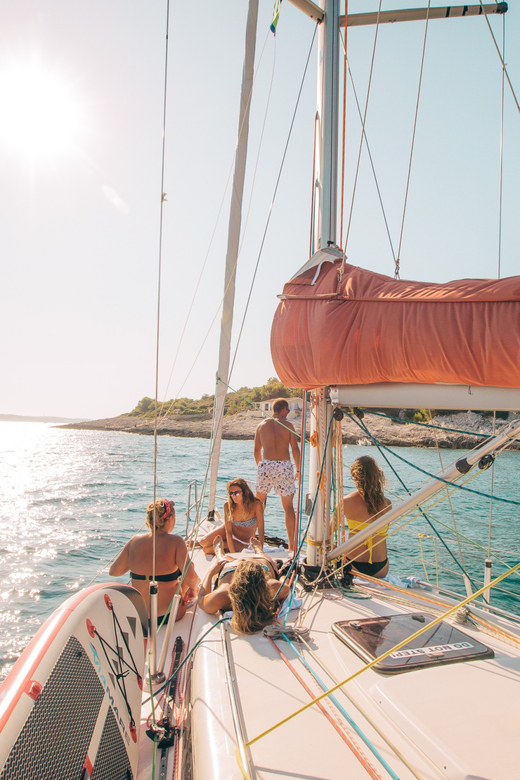 From Zadar: Romantic Sunset Sailboat Tour - Highlights of the Experience