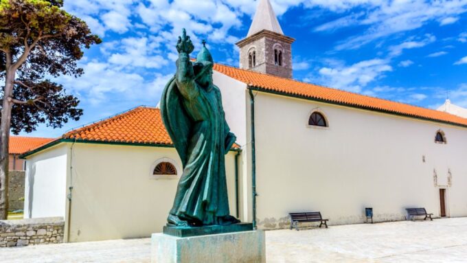 From Zadar: Sightseeing Trip to Historic Nin With Return - Relaxation at Queens Beach