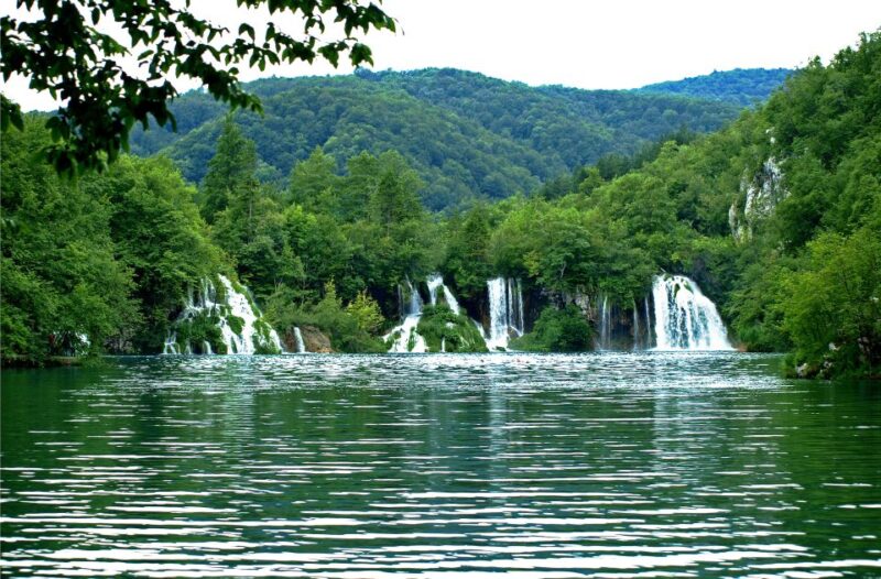 From Zagreb: Plitvice Lakes National Park Tour With Tickets - Park Features
