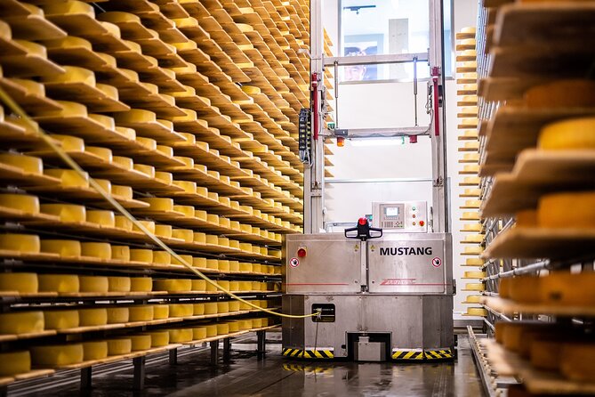 From Zurich: Chocolate and Cheese Tour in the Appenzellerland - Exploring the Chocolarium