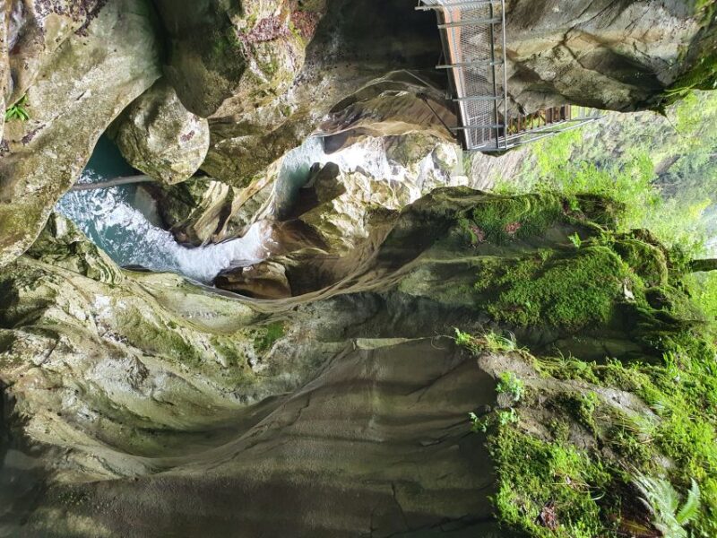 From Zurich: Waterfalls Valley & Aareschlucht Gorge Day Tour - Staubbach Waterfall Highlights