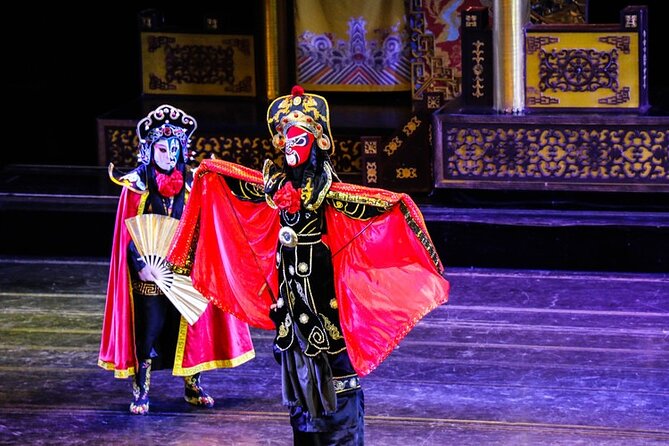 Fu Rong Guo Cui Sichuan Opera With Face-Changing & Fire-Breathing - Preparing for the Experience