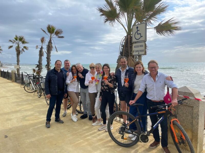 Fuengirola: City Highlights Guided Bike Tour - Guided Experience