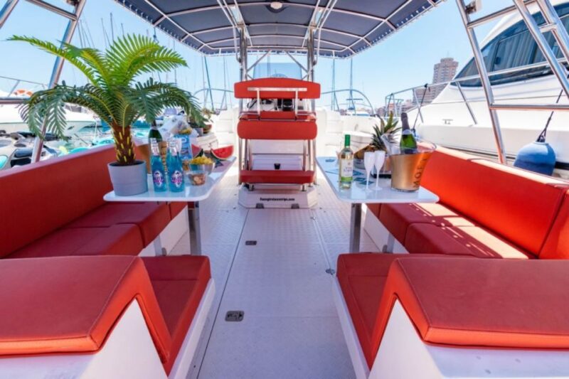 Fuengirola: Fantastic Dolphin Watching Yacht Tour With Drink - Meeting Point and What to Bring