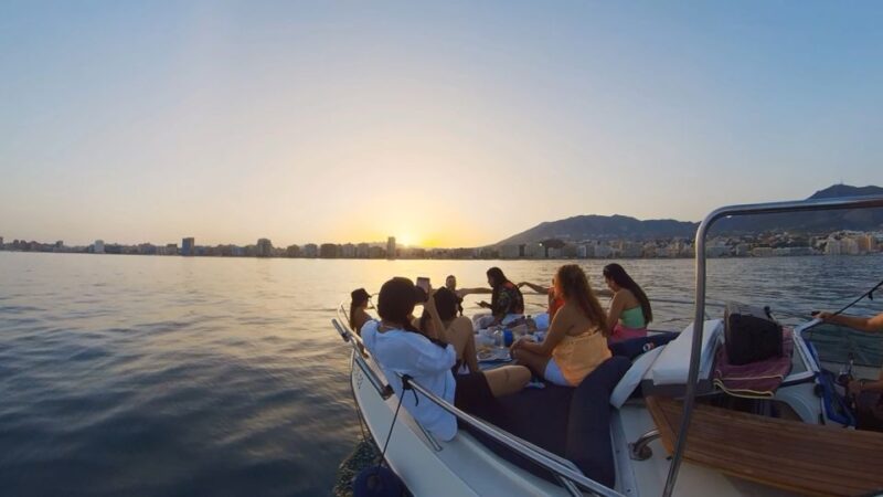 Fuengirola: Magical Sunset Yacht Tour - Duration and Group Size