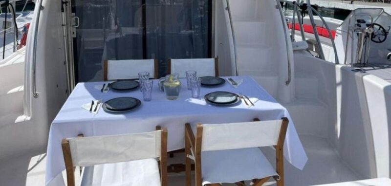 Fuengirola: Sunset Boat Tour With Champagne Dinner - Key Points
