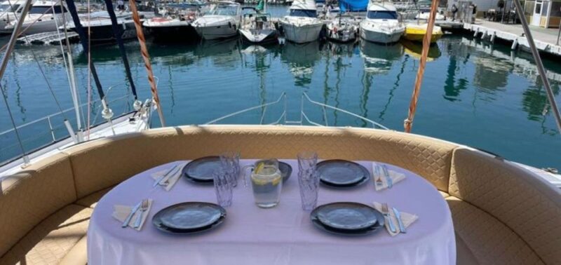 Fuengirola: Sunset Boat Tour With Champagne Dinner - Inclusions